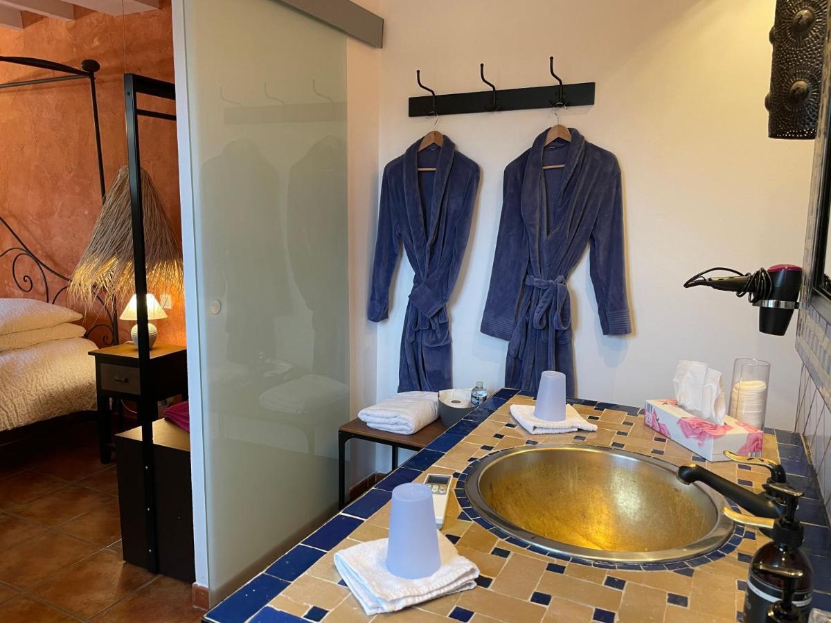 Chambres D Hotes Le Mas Julien Piscine Chauffee Adult Only 奥朗日 外观 照片